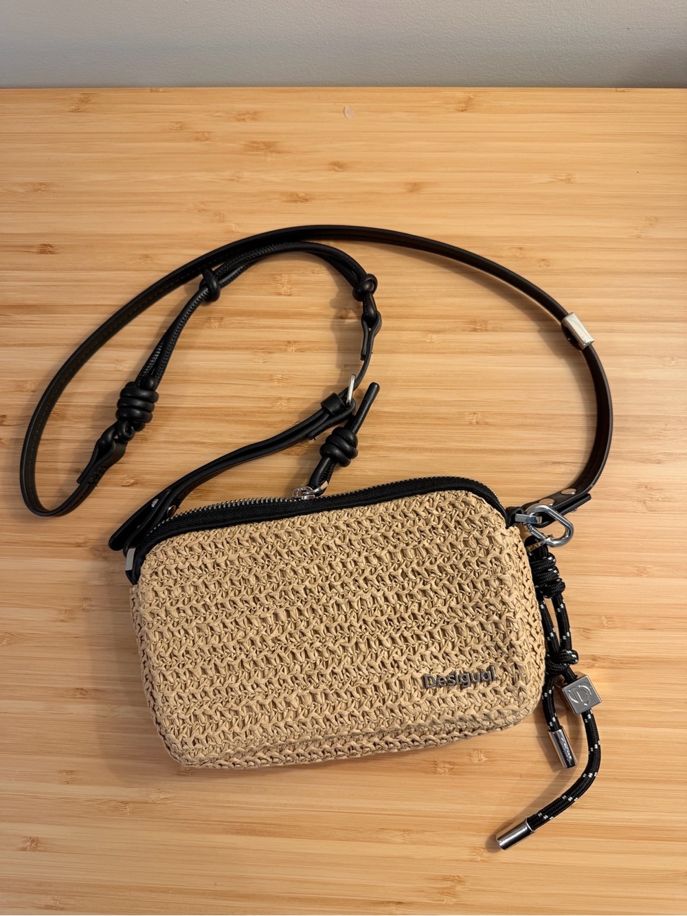 Desigual Beige Woven Crossbody with Black Strap **Excellent condition**